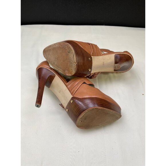 Michael Kors Women's Tan Leather Shoes/ Heels 4.5" Size 8M SKU 5817 - Picture 5 of 7